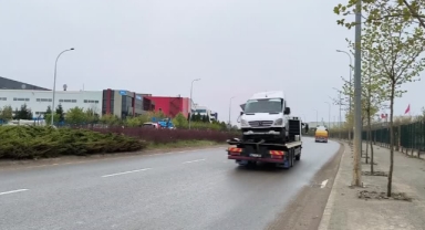 Servis Minibüsü Devrildi:2 Yaralı
