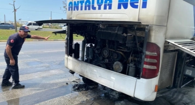 Seyir Halindeki Yolcu Otobüsü Yandı