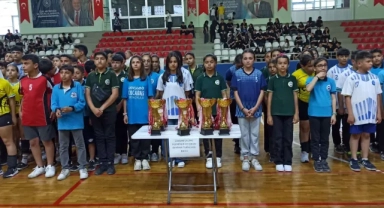 Sportif Yarışmalarda Dereceye Giren Öğrenciler Ödüllendirildi