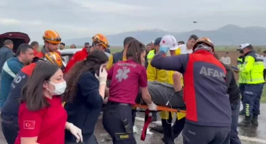 Tır İle Otomobil Çarpıştı:1 Ölü,1 Yaralı
