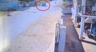 Top Oynayan Çocuğa Otomobil Çarptı