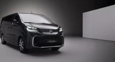 Toyota Yeni Hafif Ticari Araçlarını Tanıttı