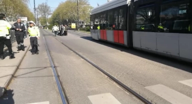 Tramvayın Çarptığı Kadın Yaralandı