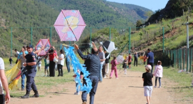 Adana'da Uçurtma Şenliği Düzenlendi