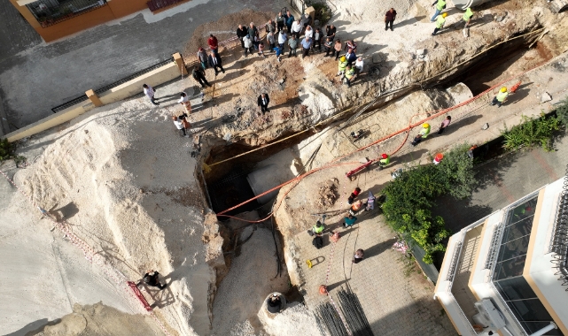 Bahçeşehir Mahallesi’ne Yeni Yağmur Suyu Hattı Döşeniyor