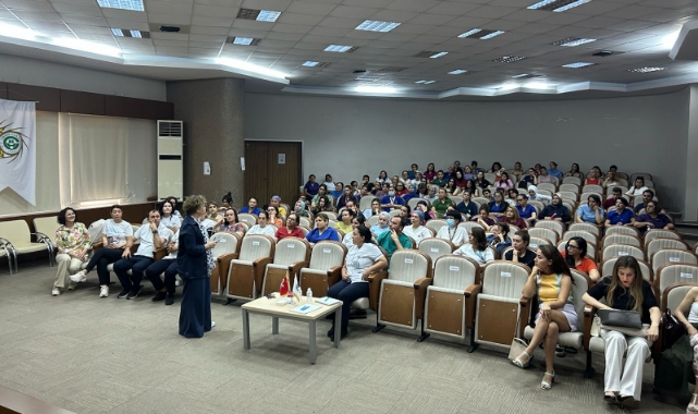 Balcalı'da Sağlık Çalışanlarına Aşı Eğitimi