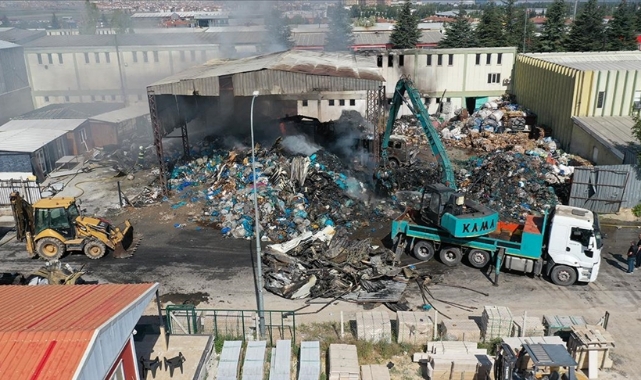 Geri Dönüşüm Tesisinde Yangın