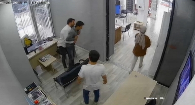 Heimlich Manevrasıyla Kurtarıldı