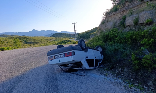 Otomobil Devrildi:3 Yaralı