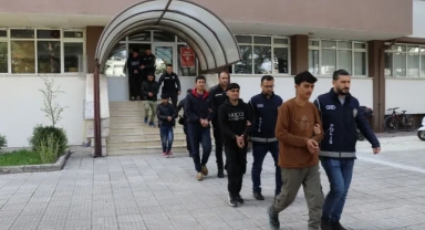 Otomobilden 6 Göçmen Çıktı