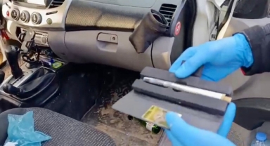 Otomobilden Kalem Tabanca Çıktı