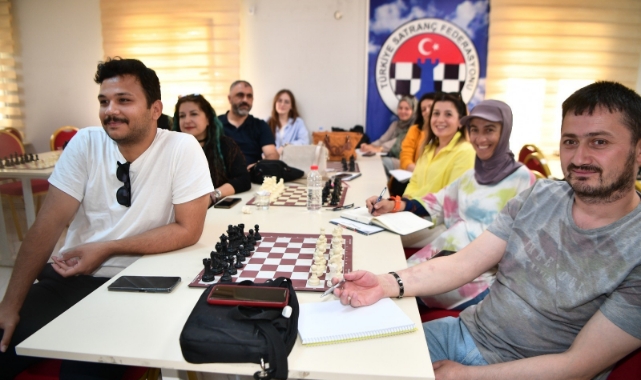 Satranç Yardımcı Antrenörlük Kursu Çukurova'da Başladı