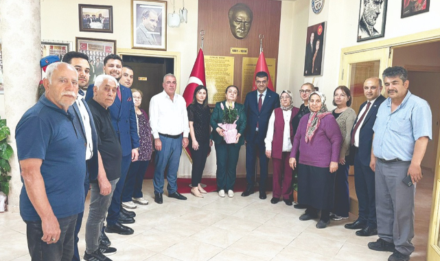 "Şehitlerimizin Yerine Annelerimizin Ellerini Öpüyoruz"