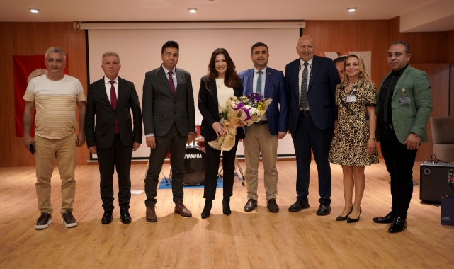 Ünlü Oyuncu Şener, MBA Okulları Adana Kampüsü Anneler Günü Etkinliğine Katıldı