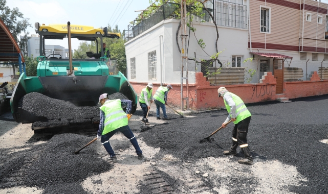 Yüreğir Belediyesi Asfalt Çalışmaları Aralıksız Sürüyor