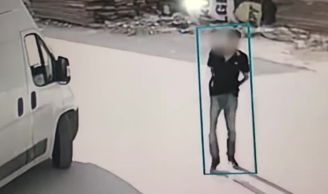 17 Yaşındaki Hırsız Polisten Kaçamadı