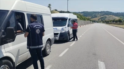 Bakan Yerlikaya Duyurdu:15 Göçmen Kaçakçısı,446 Düzensiz Göçmen Yakalandı