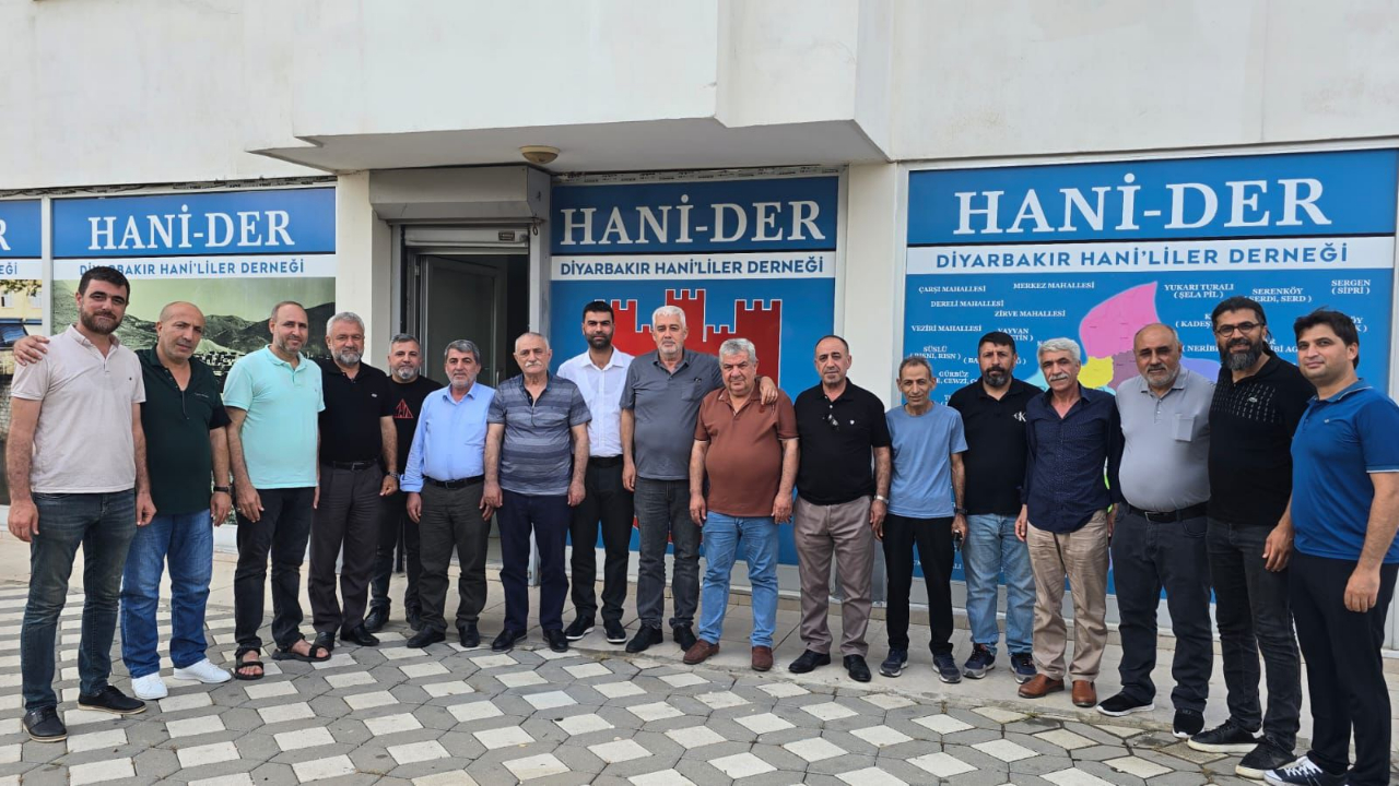 ''Köklerimize Sahip Çıkıyor, Birliğimizi Büyütüyoruz''