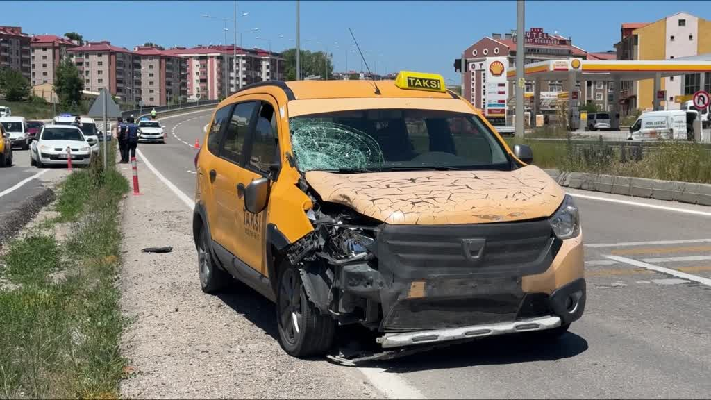 Yolun Karşısına Geçmek İsterken Canından Oldu