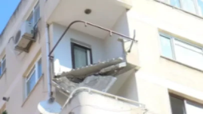 Faciadan Dönüldü! Parçalar Aşağı Düştü
