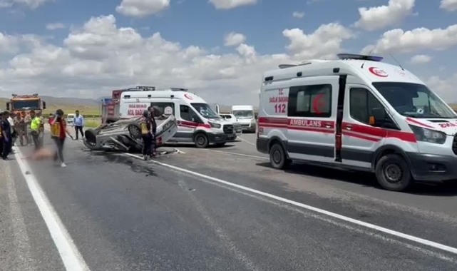 Mezuniyet Törenine Giderken Kaza Yaptılar:1 Ölü