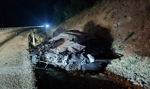 Yolcu Otobüsü Otombille Çarpıştı:Sürücü Öldü