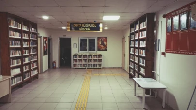 Yüreğir'de ''Atatürk Kitaplığı'' Hayata Geçirildi