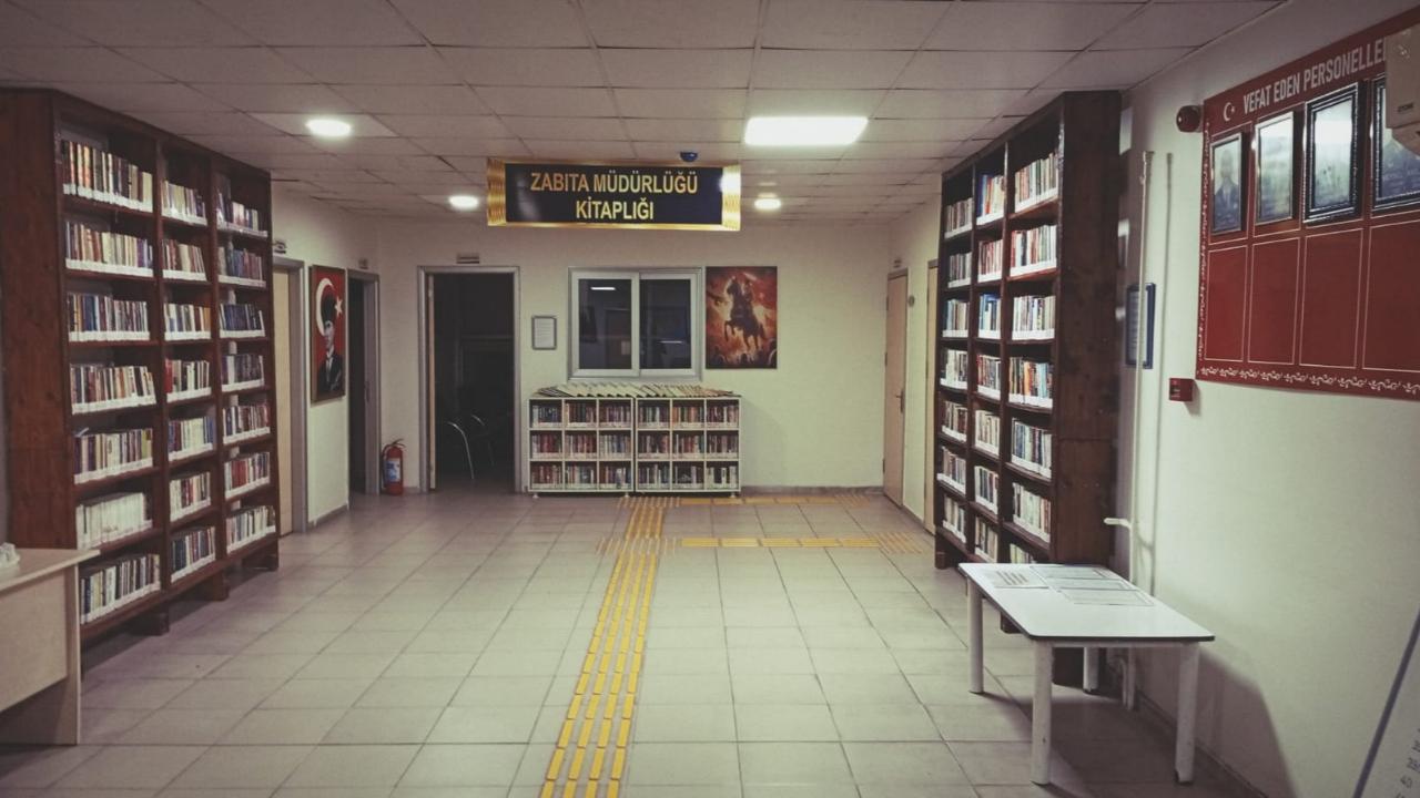 Yüreğir'de ''Atatürk Kitaplığı'' Hayata Geçirildi