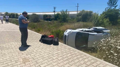 Direksiyon Hakimiyetini Kaybetti,Şarampole Yuvarlandı