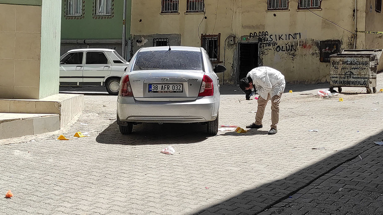 Namaz Çıkışı Kanlı Pusu:2 Yaralı