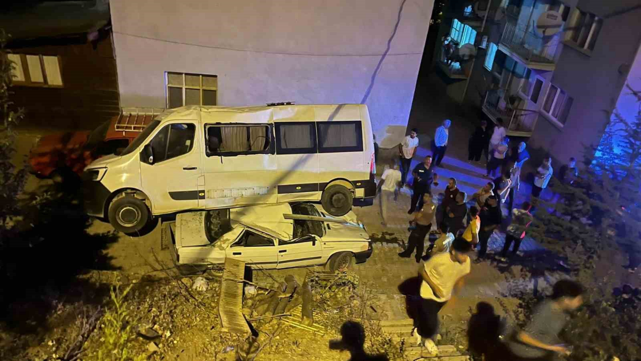 Freni Boşaldı, Otomobilin Üzerine Düştü