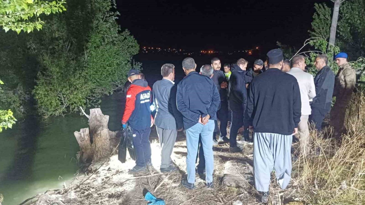 Serinlemek İçin Baraja Girdi Cansız Bedenine Ulaşıldı