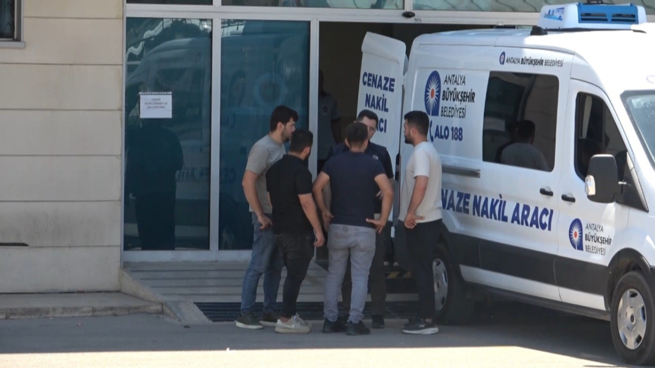 Ağabey Dehşeti:14 Bıçak Darbesiyle Öldürüldü!