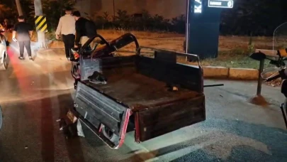 Kontrolden Çıktı,Elektrikli Motosiklete Çarptı:3 Yaralı