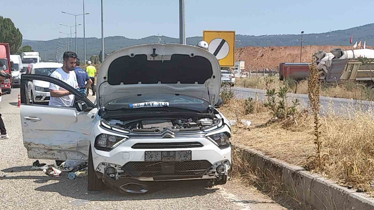 Polisi Peşine Taktı, Lastikleri Patlatılarak Durduruldu