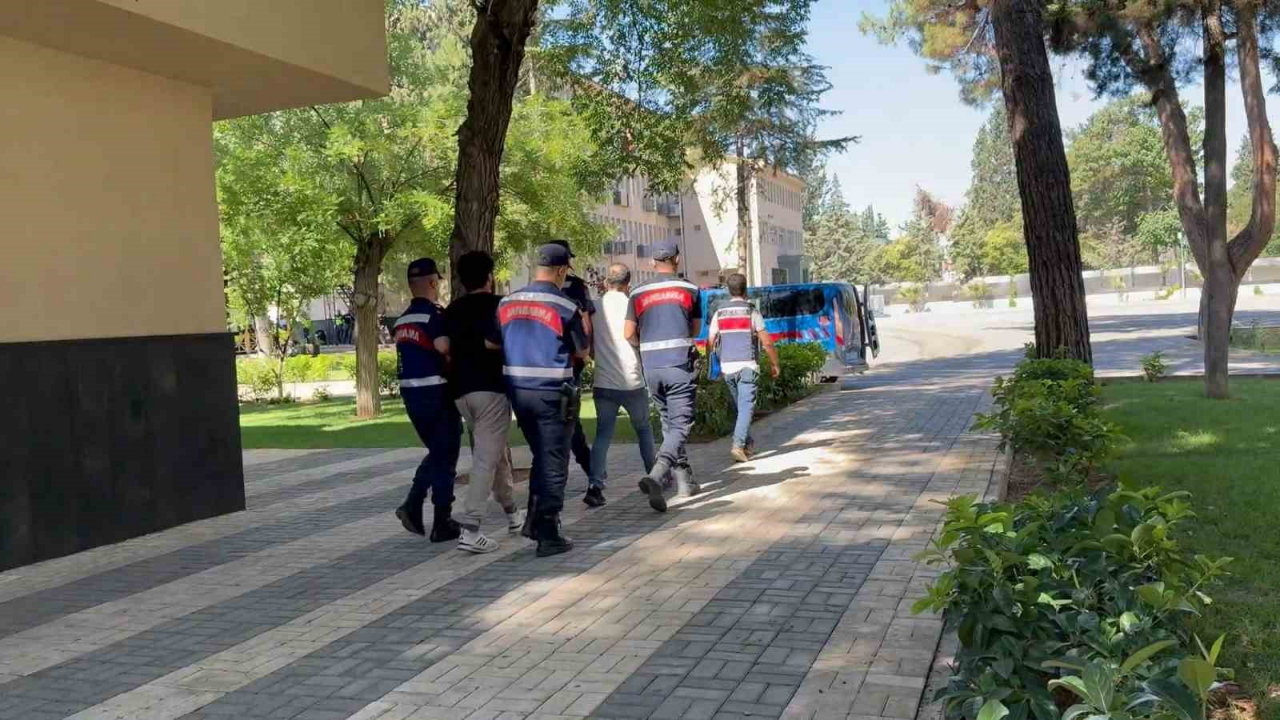 3 DEAŞ Üyesi Yakalandı