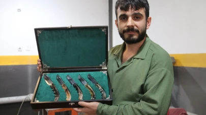 10 Bin Boynuz Arasından Seçtiği Boynuzlarla Bıçak Üretti