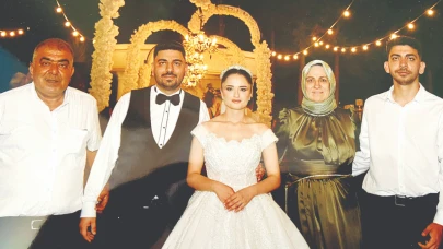 Yusuf İle Ülkü Mutluluğa Yelken Açtı