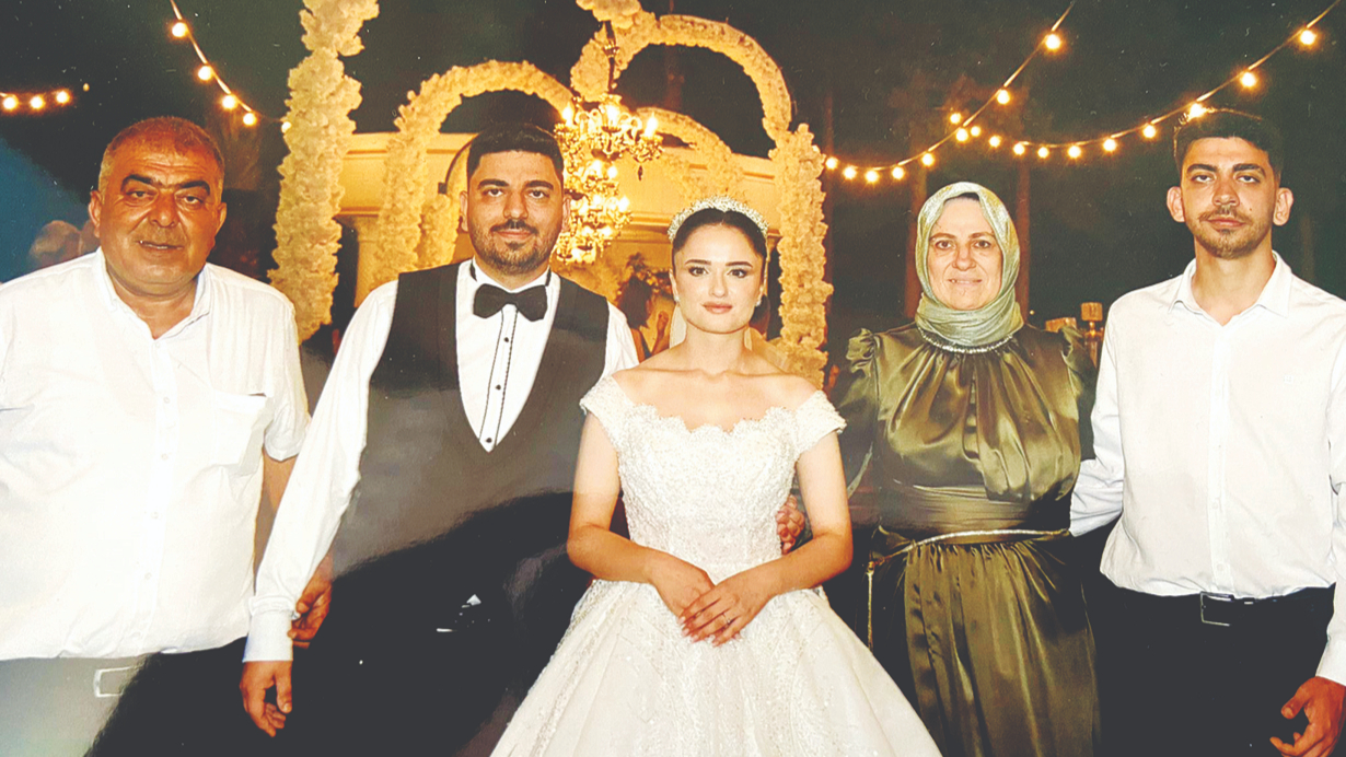 Yusuf İle Ülkü Mutluluğa Yelken Açtı