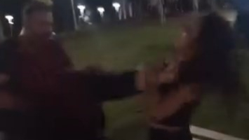 Alkolli Kız Parkta Ortalığı Birbirine Kattı