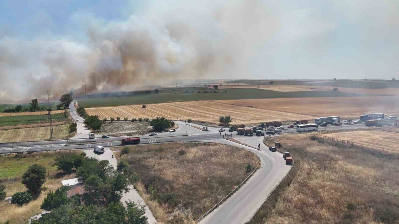 Yangın, Zincirleme Trafik Kazasına Neden Oldu:5 Yaralı