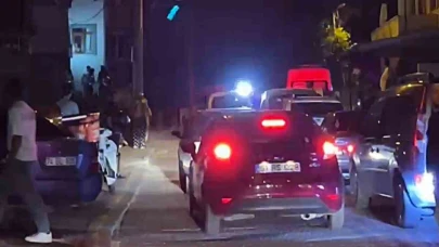 Kıskançlık Krizi:Eski Karısını, Üvey Kızını Bıçakla Yaraladı