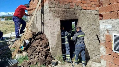 Tandır Evinde Çıkan Yangın Söndürüldü