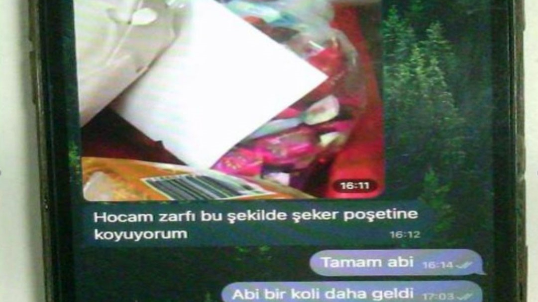 FETÖ’cü Yakınlarına Koliyle Para