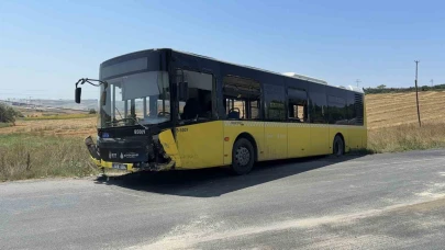 İETT Otobüsü ile Otomobil Kafa Kafaya Çarpıştı: 1 Ölü