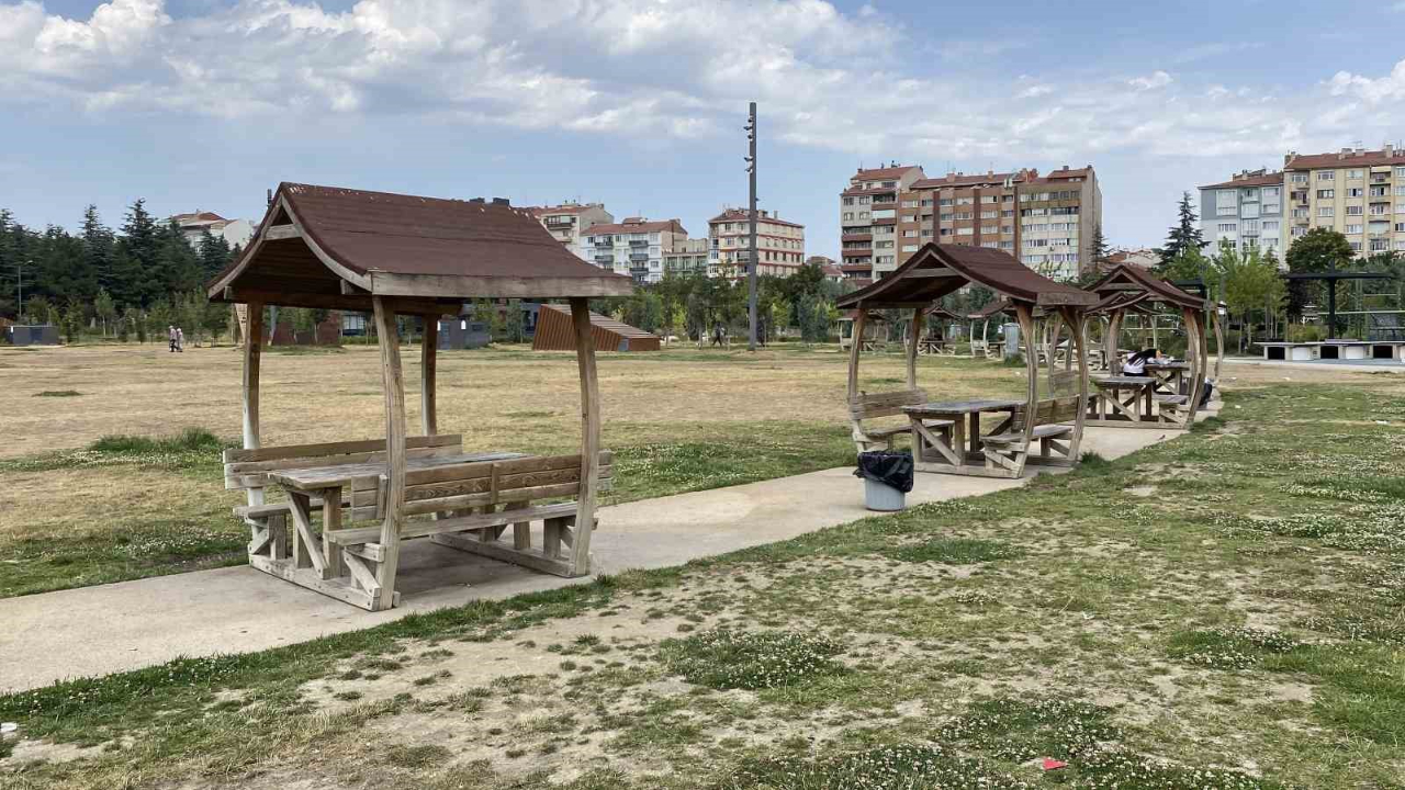 Akran Zorbalığı Yapan 3 Şüpheli Mahkemeye Çıkmadan Tahliye Oldu