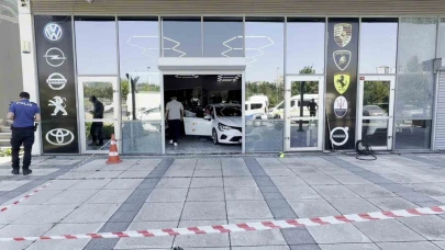 Oto Galeriye Kurşun Yağmuru