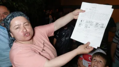 "Tapulu arsam" Diye Yolu Kapatınca Mahalleli İsyan Etti
