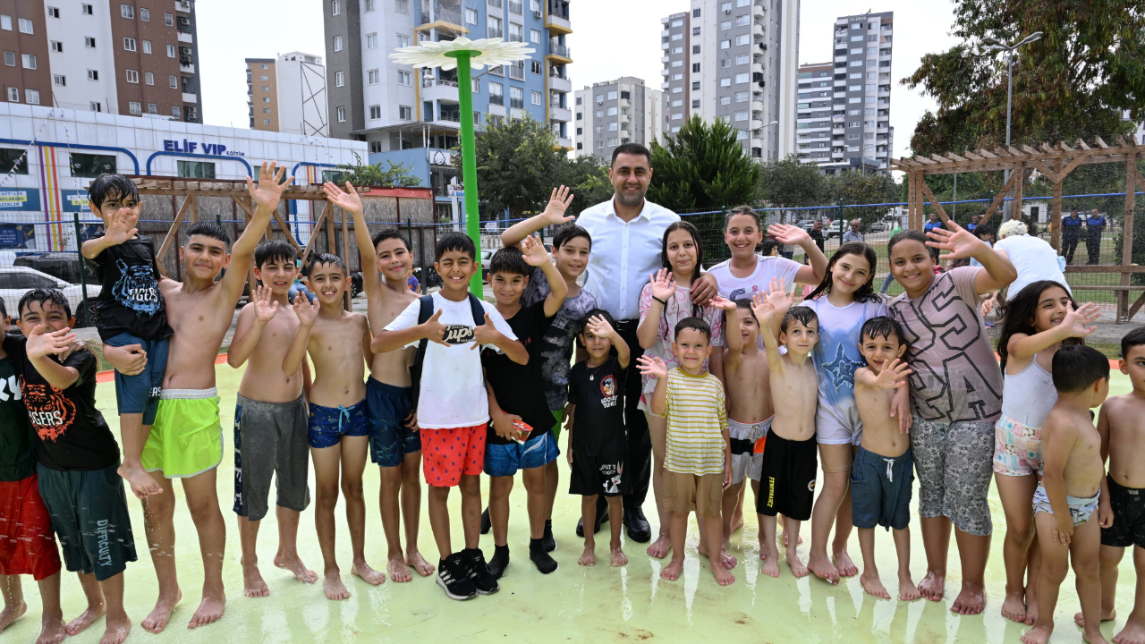 Başkan Emrah Kozay, Su Oyun Parkı’nda Çocuklarla Buluştu