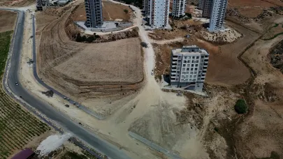 Sarıçam'da Yol İsyanı:Vatandaşlar İsyan Etti